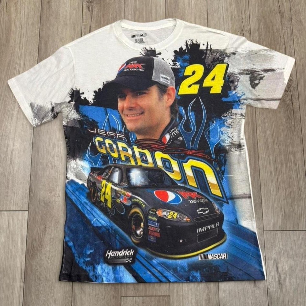 NASCAR Jeff Gordon #24 Hendrick Motorsports white t-shirt Size Large